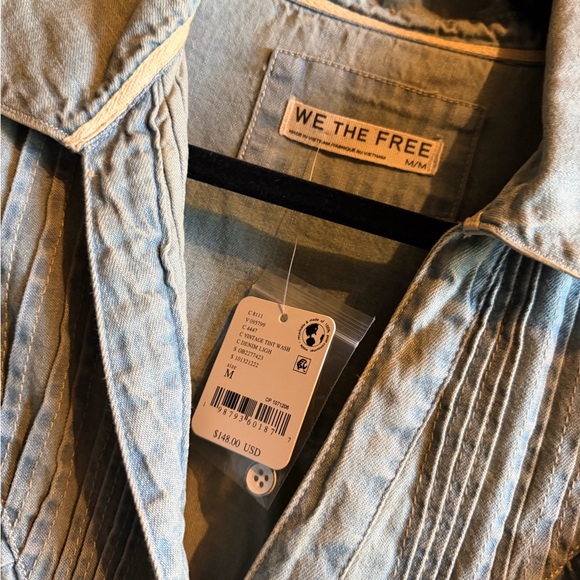 We The Free Light Blue Pleated Denim Top - Picture 2 of 2
